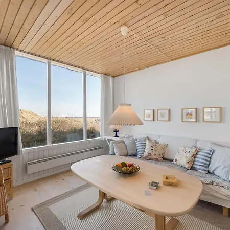 Vina - 200m To The Fjord By Interhome Ferienhaus Havrvig