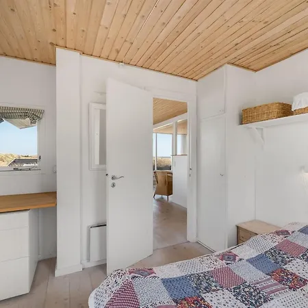 Vina - 200m To The Fjord By Interhome Havrvig
